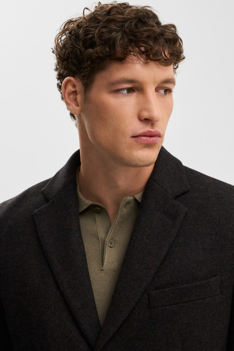 шерстяное пальто из россии вид сбоку