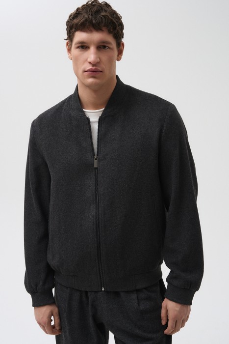 шерстяной бомбер по цене 6320 руб вид справа