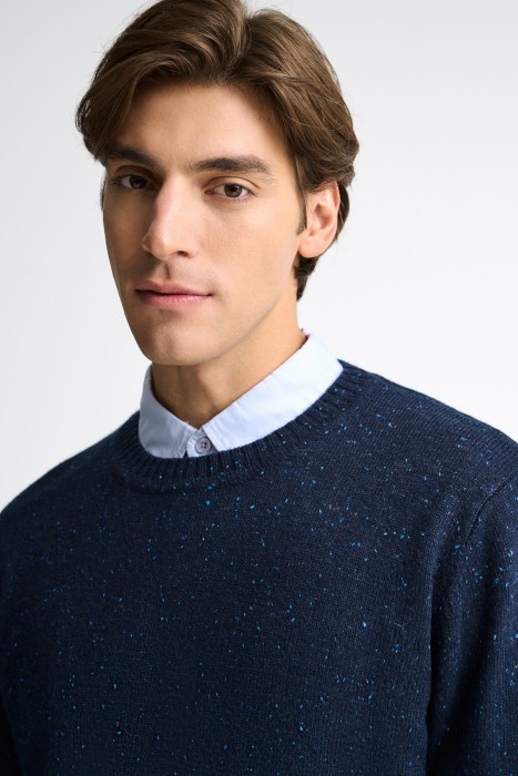 шерстяной джемпер из россии вид сбоку