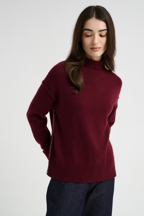 шерстяной джемпер от бренда снежная королева вид слева