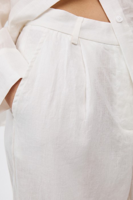 широкие брюки изо льна из россии вид сбоку