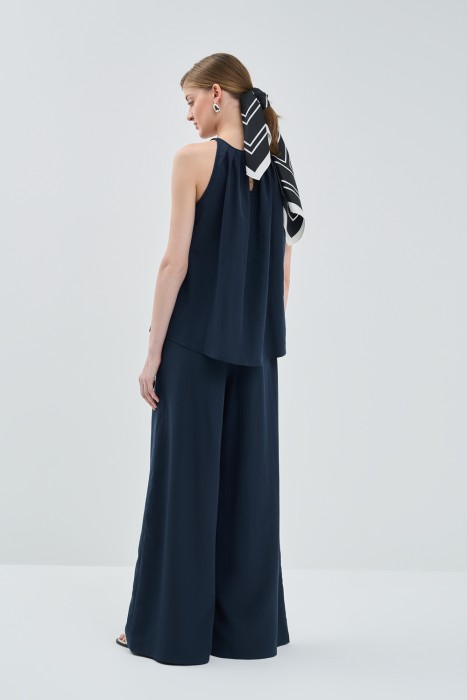 широкие брюки по цене 1620 руб вид справа