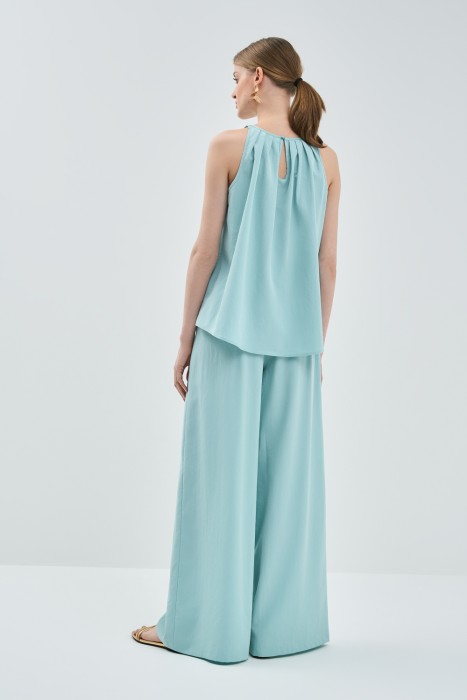 широкие брюки по цене 1370 руб вид справа