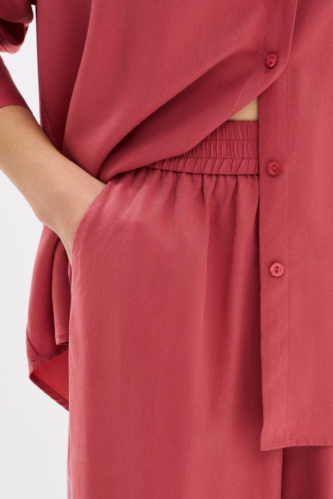 широкие брюки по цене 1860 руб вид справа