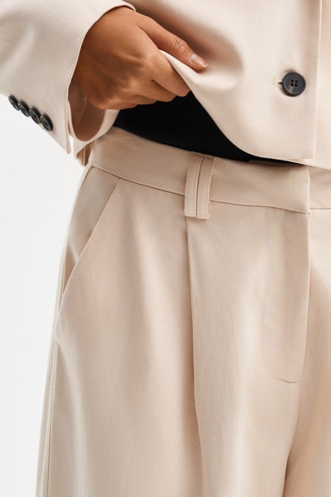 широкие брюки от бренда снежная королева вид слева