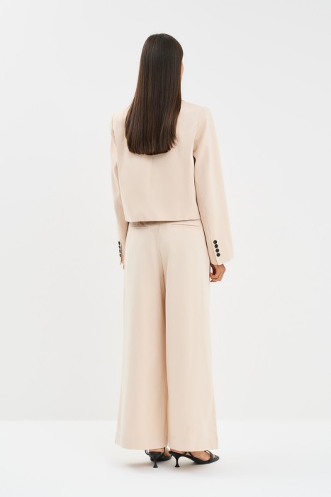 широкие брюки по цене 2140 руб вид справа