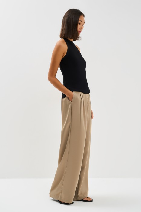 широкие брюки по цене 1950 руб вид справа