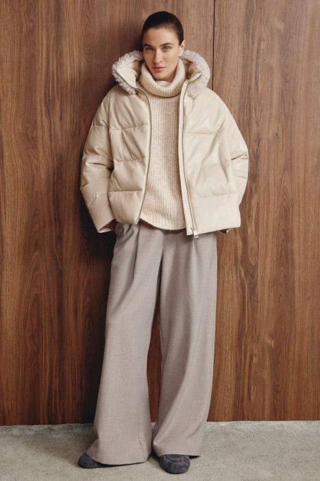 широкие брюки от бренда снежная королева вид слева