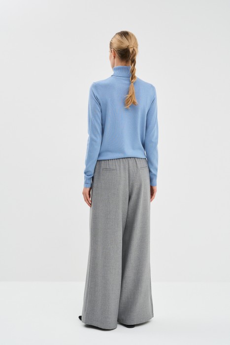 широкие брюки по цене 1620 руб вид справа