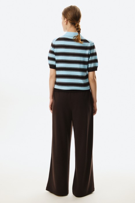 широкие брюки по цене 3350 руб вид справа