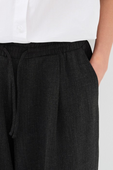 широкие брюки от бренда снежная королева вид слева