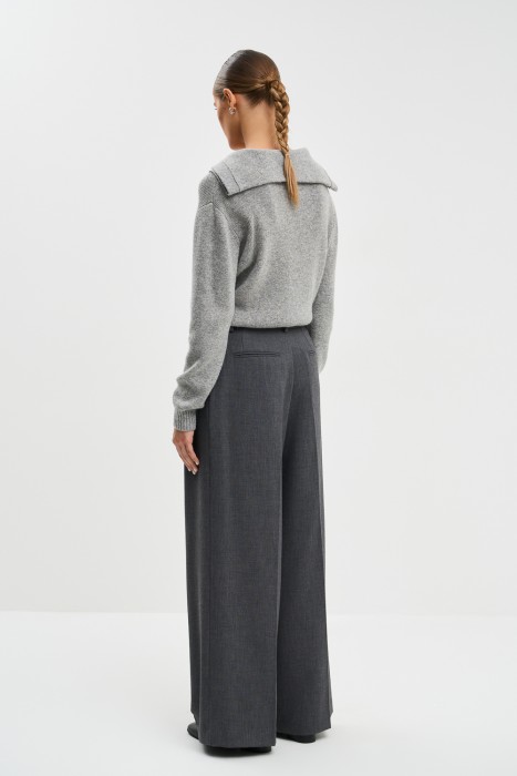 широкие брюки из россии вид сбоку