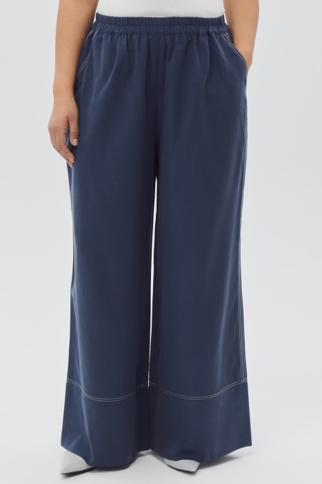 широкие брюки от бренда снежная королева вид слева