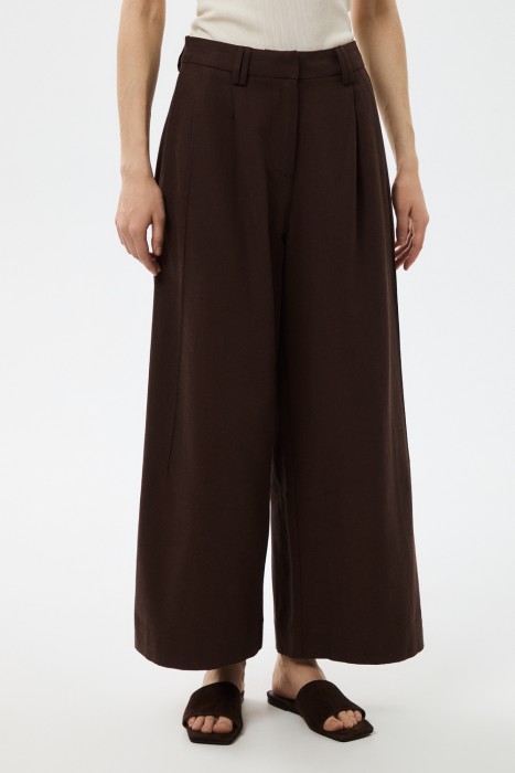 широкие брюки от бренда снежная королева вид слева