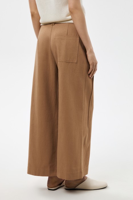 широкие брюки по цене 3990 руб вид справа