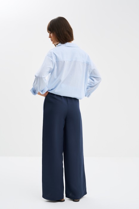 широкие брюки по цене 1500 руб вид справа