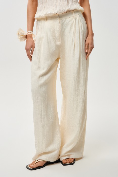 широкие брюки от бренда снежная королева вид слева