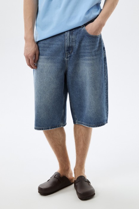 шорты из денима от бренда снежная королева вид слева