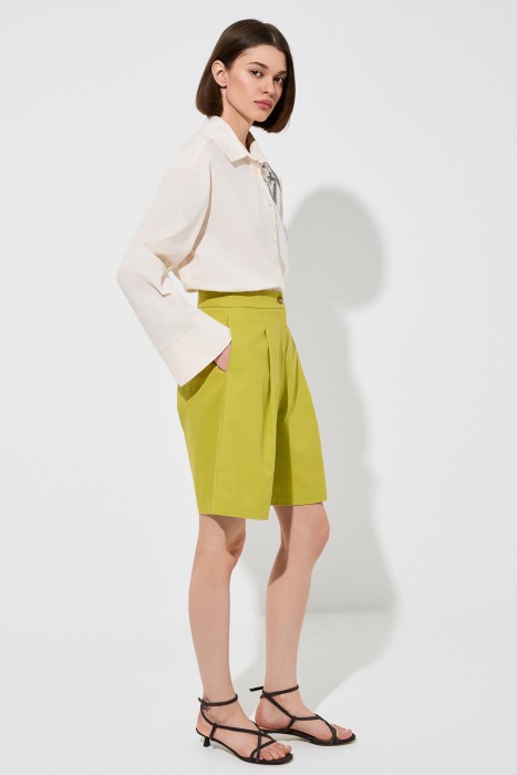 шорты из вискозы и льна от бренда снежная королева вид слева