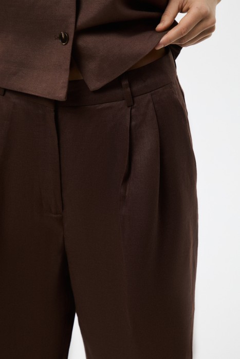 шорты изо льна из россии вид сбоку