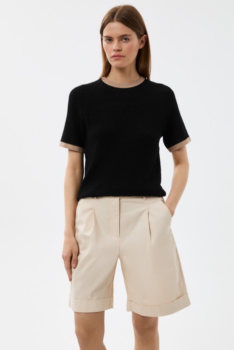 шорты с защипами от бренда снежная королева вид слева