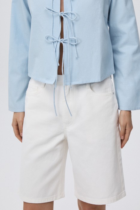 шорты от бренда снежная королева вид слева