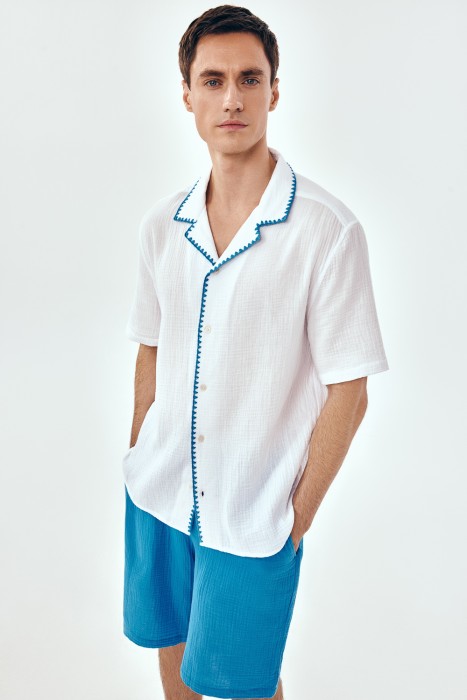 шорты от бренда снежная королева вид слева