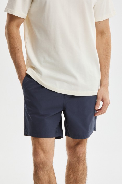 шорты от бренда снежная королева вид слева