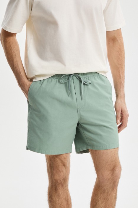 шорты от бренда снежная королева вид слева