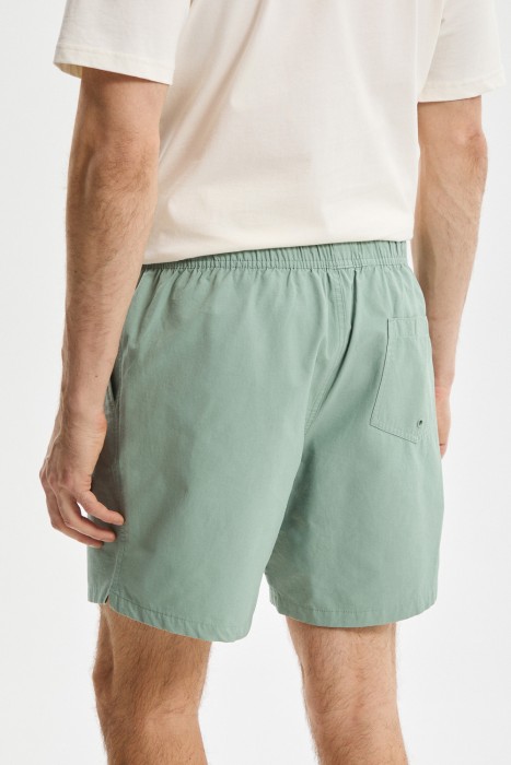 шорты по цене 1870 руб вид справа