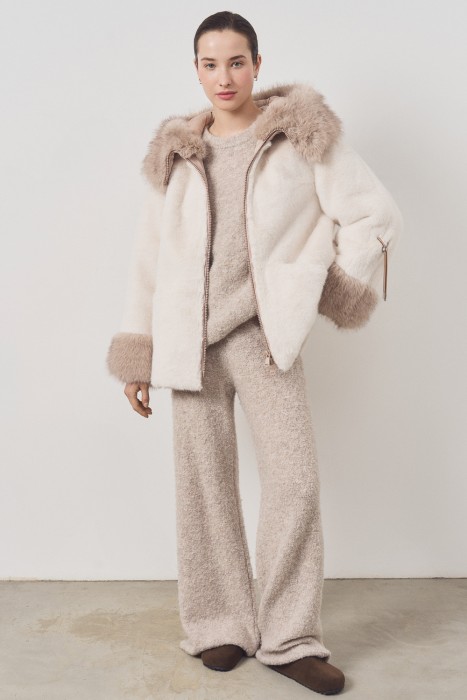 шуба из искусственного меха с капюшом 791014003 фотография