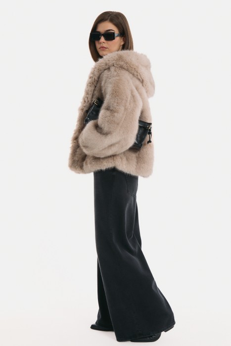 шуба из искусственного меха с капюшоном 791178003 фотография