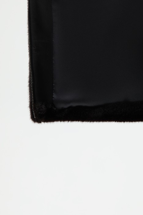 шуба из искусственного меха с капюшоном из россии вид сбоку