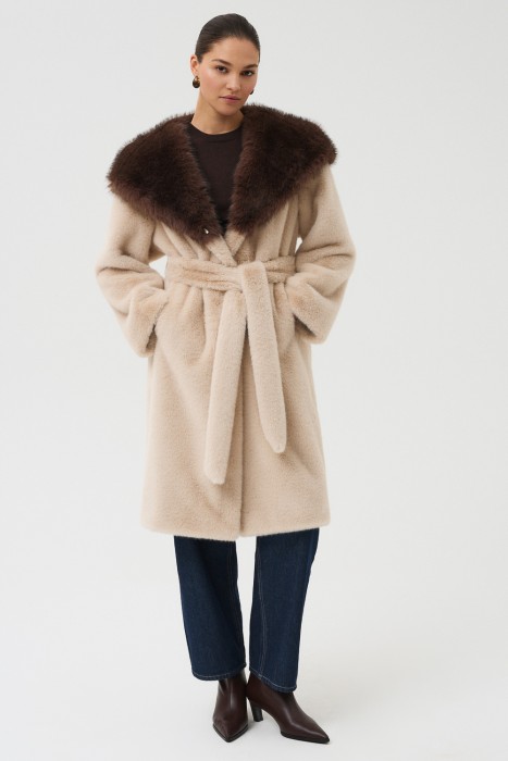 шуба из искусственного меха с капюшоном 791358003 фотография