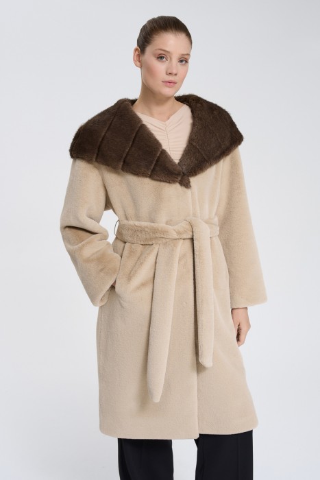 шуба из искусственного меха с поясом 738690003 фотография