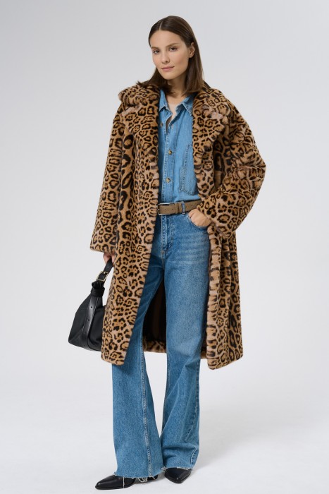 шуба из искусственного меха с поясом 724213003 фотография