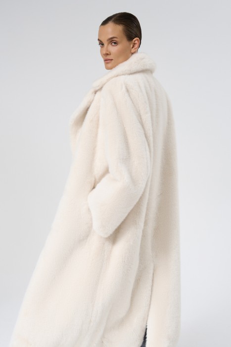 шуба из искусственного меха с поясом из россии вид сбоку