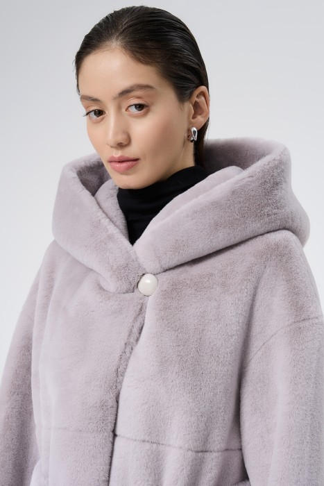 шуба из искусственного меха с поясом из россии вид сбоку