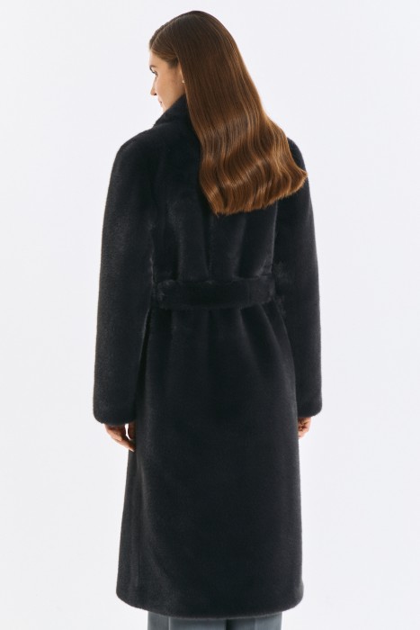 шуба из искусственного меха с поясом по цене 17790 руб вид справа