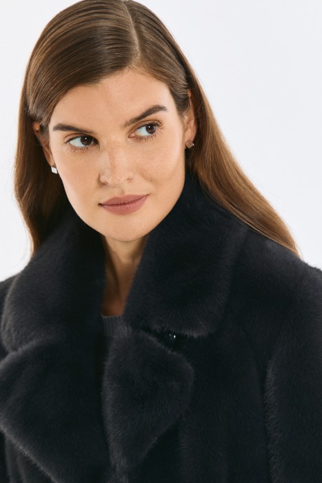 шуба из искусственного меха с поясом из россии вид сбоку