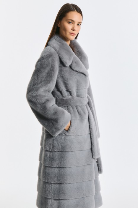 шуба из искусственного меха с поясом из россии вид сбоку