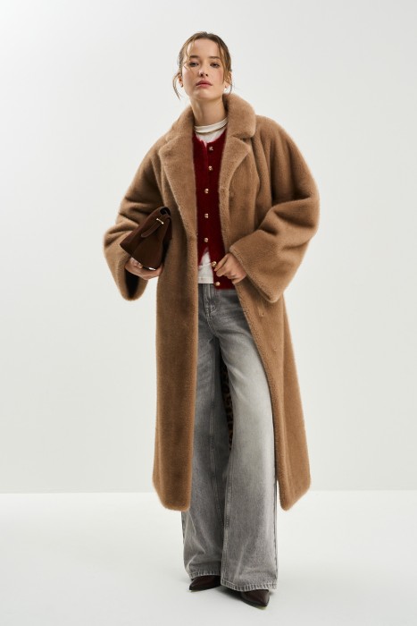 шуба из искусственного меха с поясом из россии вид сбоку