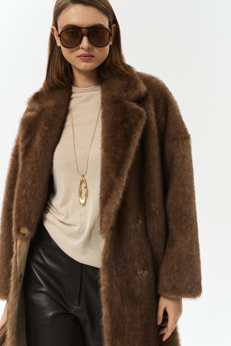 шуба из искусственного меха с поясом из россии вид сбоку