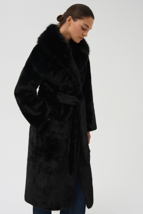 шуба из искусственного меха с поясом из россии вид сбоку