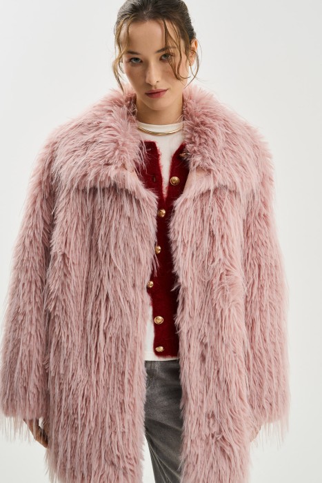 шуба из искусственного меха с поясом от бренда снежная королева вид слева