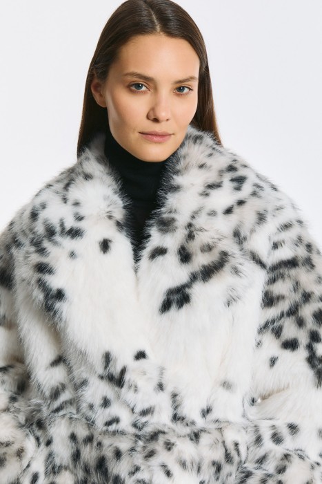 шуба из искусственного меха с поясом из россии вид сбоку