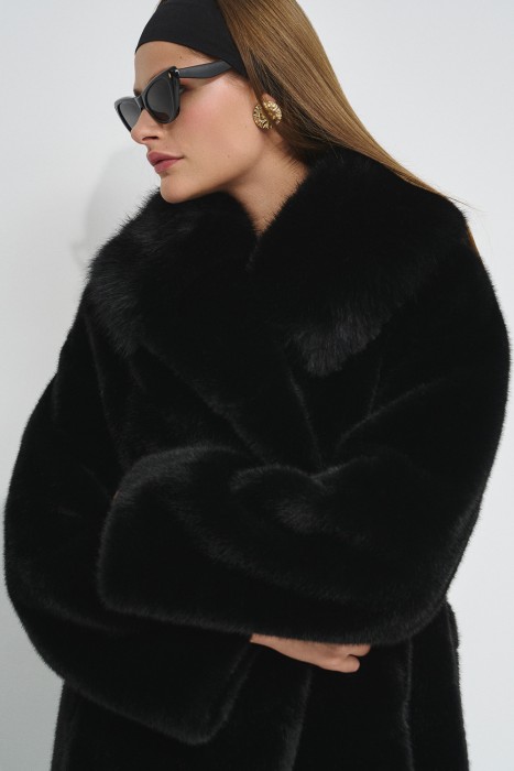 шуба из искусственного меха с поясом из россии вид сбоку
