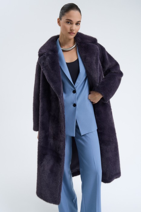 шуба из искусственного меха с поясом от бренда снежная королева вид слева