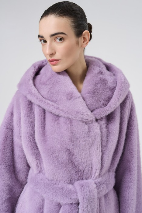 шуба из искусственного меха с поясом из россии вид сбоку