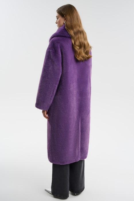 шуба из искусственного меха с поясом по цене 8080 руб вид справа